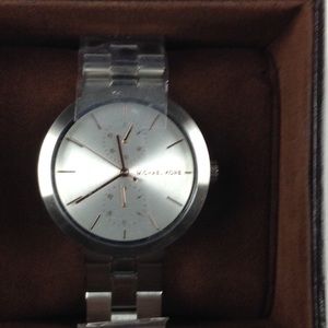 Michael Kors Ladies silver watch round face